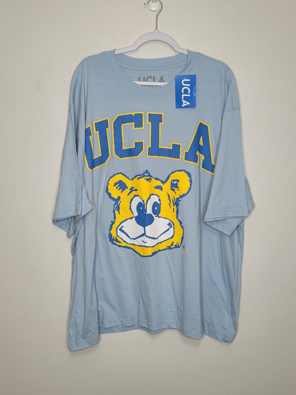 UCLA blue yellow bear graphic front short sleeve oversized collegiate top 2x